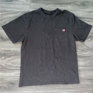 Wrangler black men’s large tee with pocket!